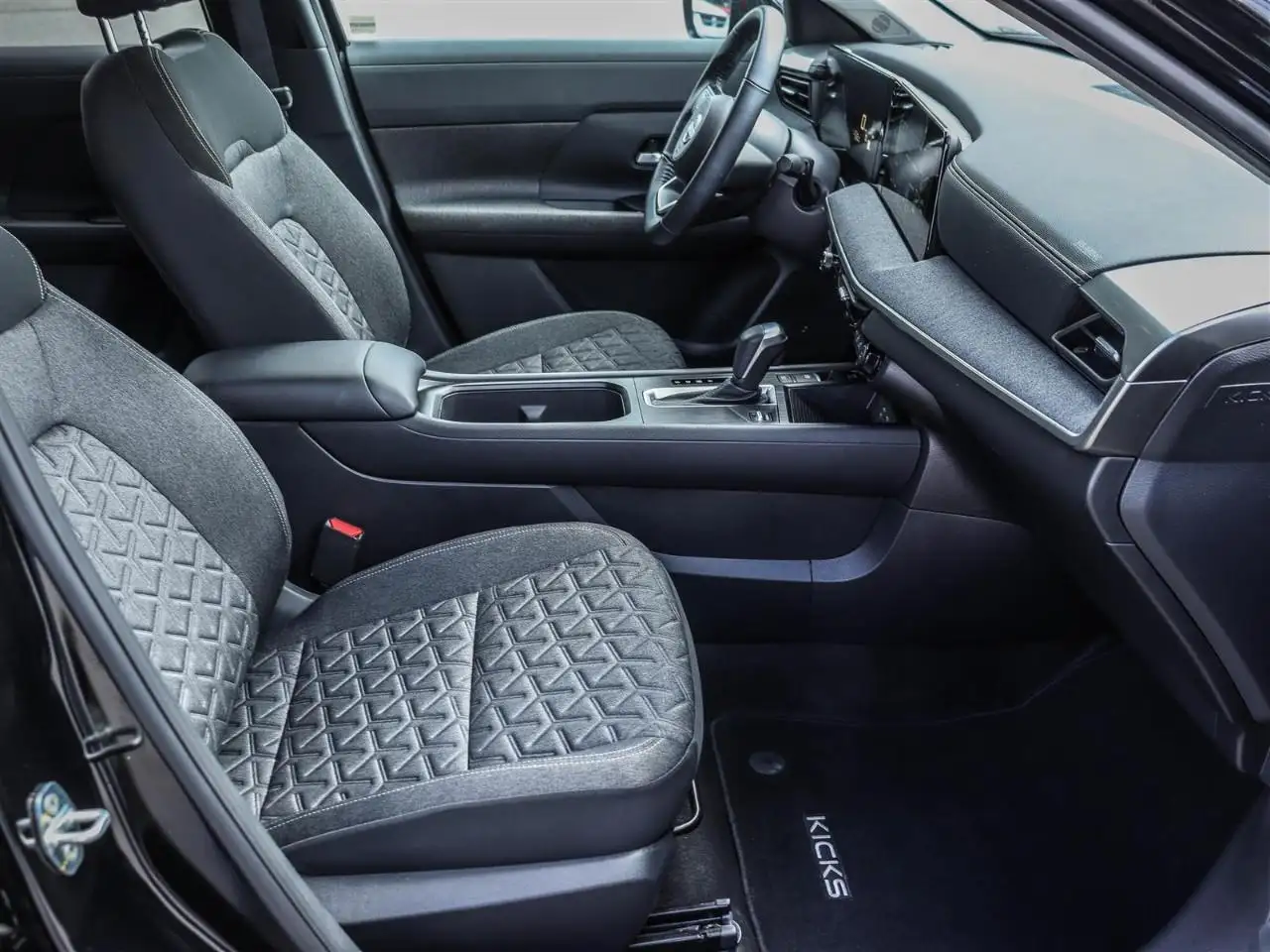 Nissan Kicks снимка Nissan Kicks