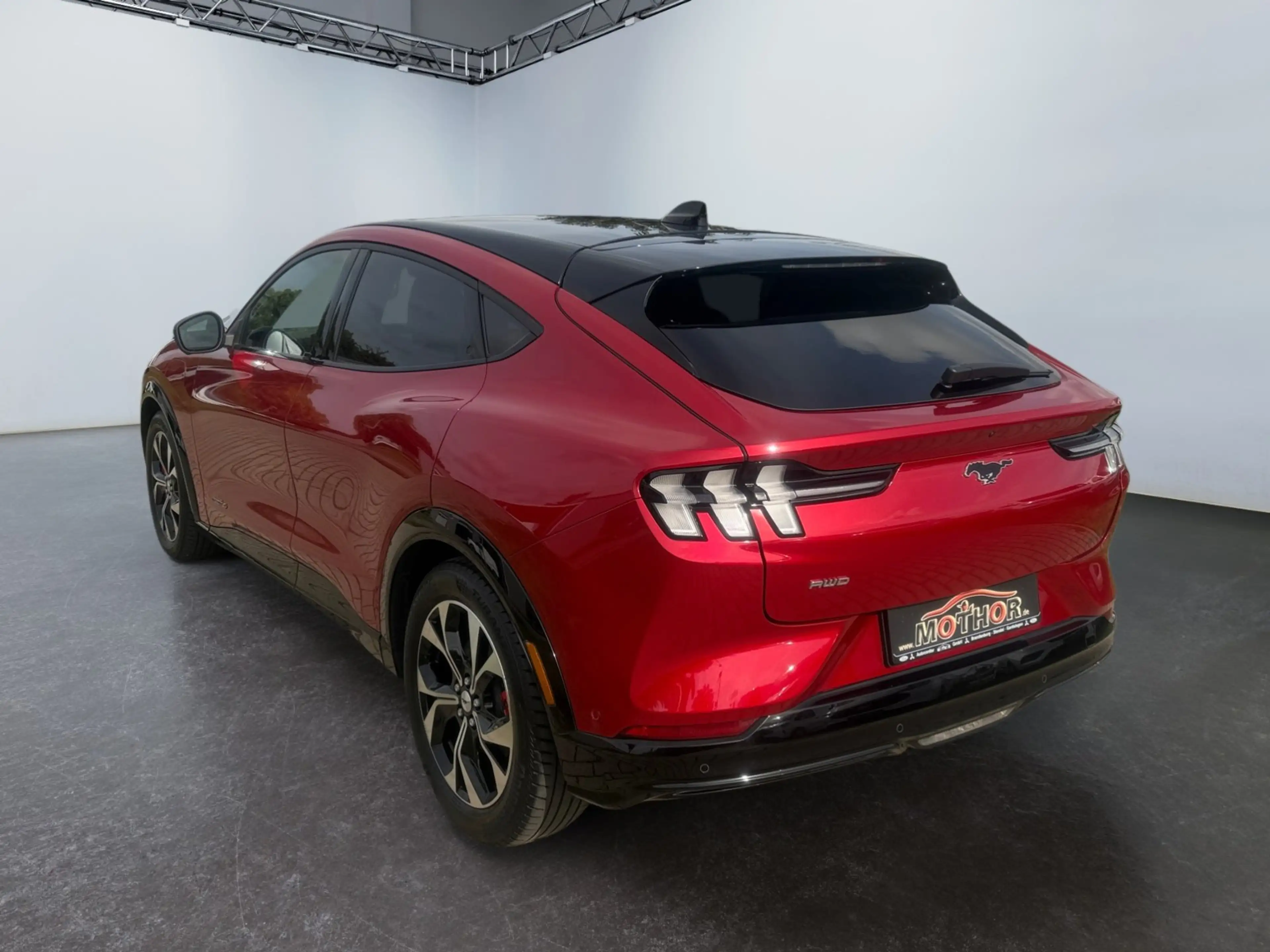 Ford Mustang Mach-E AWD 76kWh ACC+KAM360+LED+B&O — photo 4