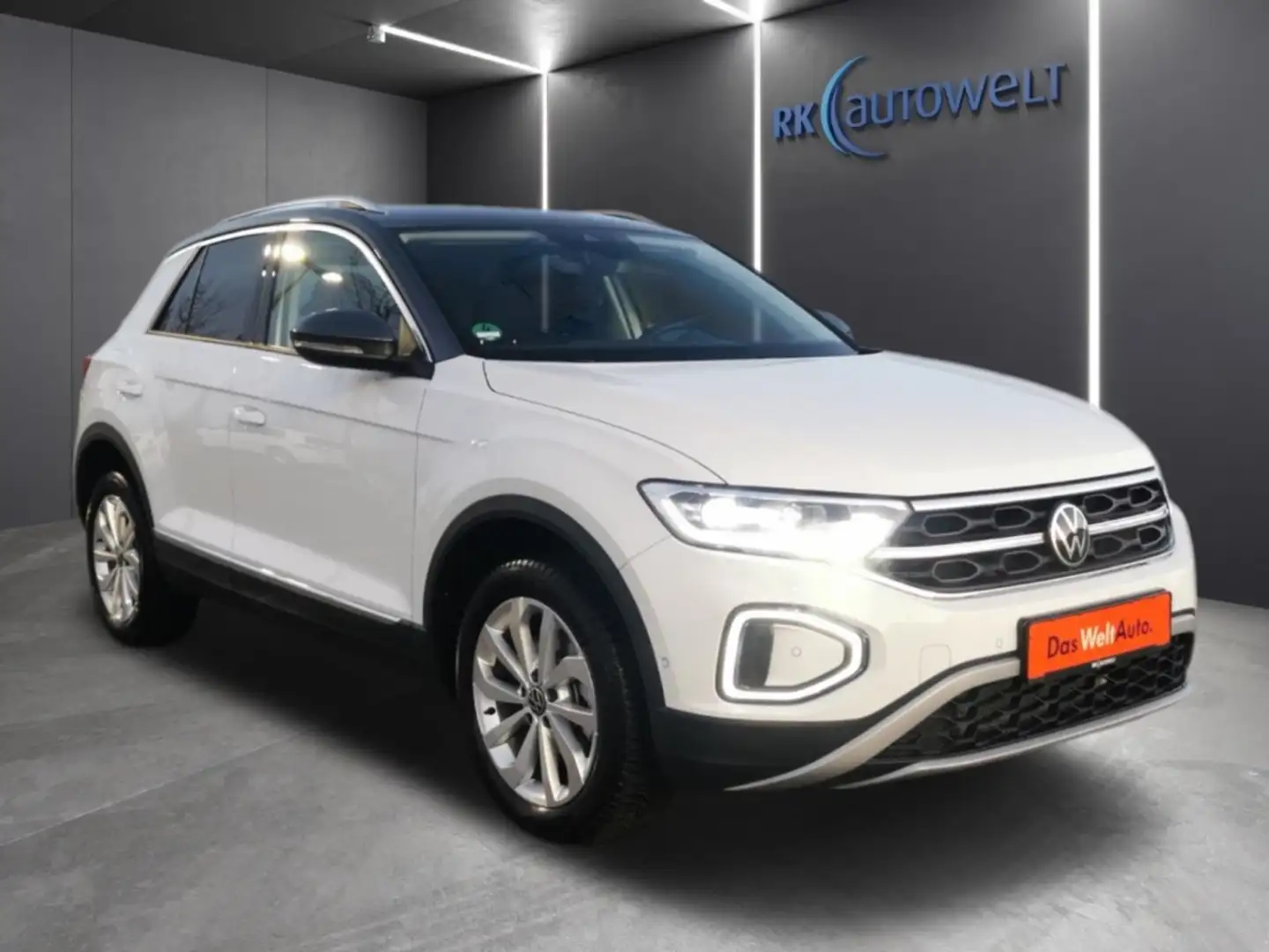 Volkswagen T-Roc Style 2.0 TDI DSG NAVI BT AHK Massagesitze Wit - 2