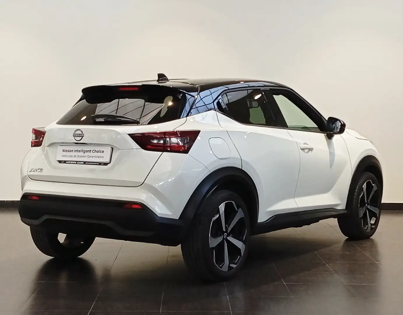 Nissan Juke 1.0 DIG-T Tekna 4x2 114 - 2