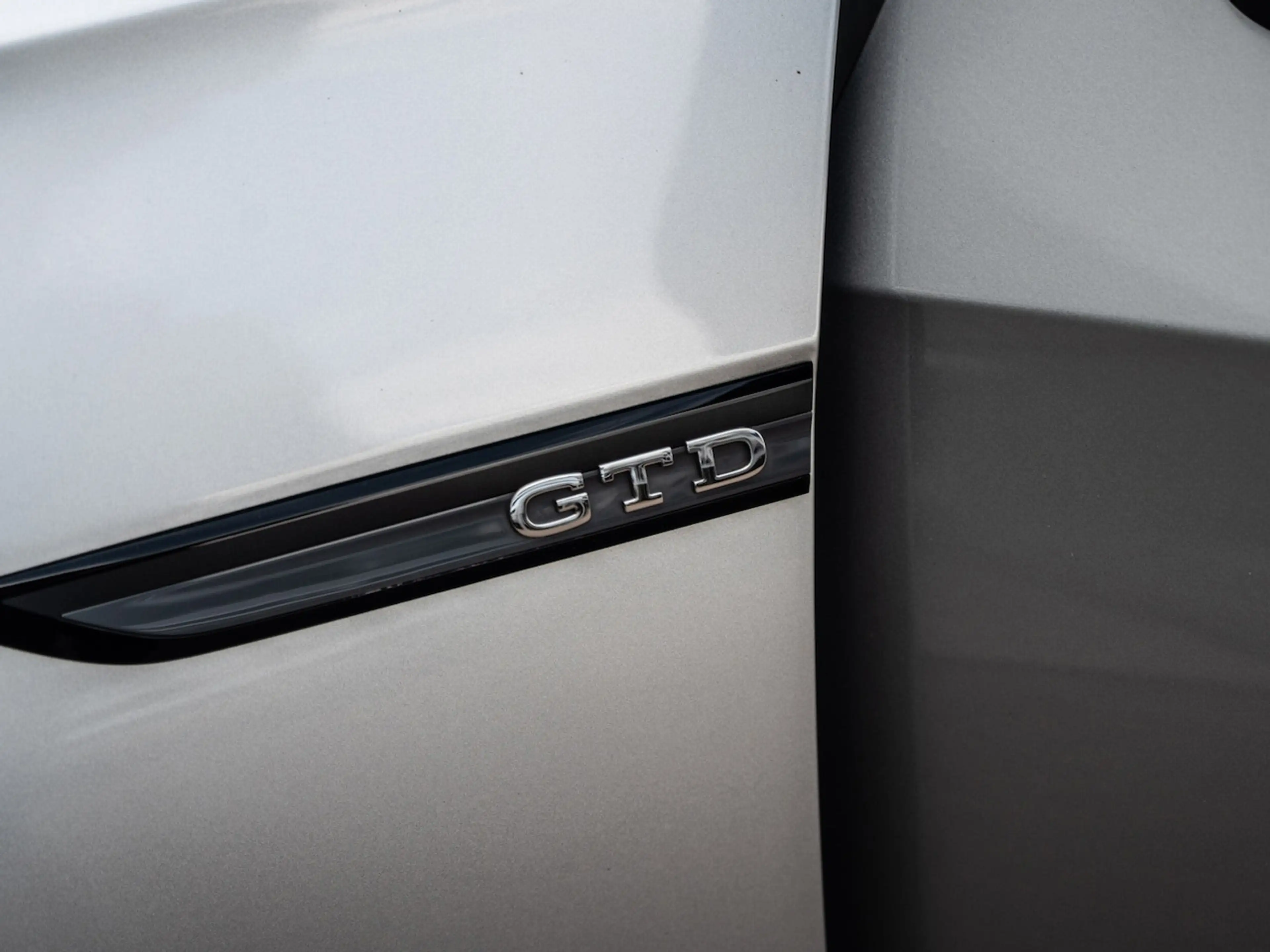 Volkswagen Golf GTD 2.0 TDI — photo 14