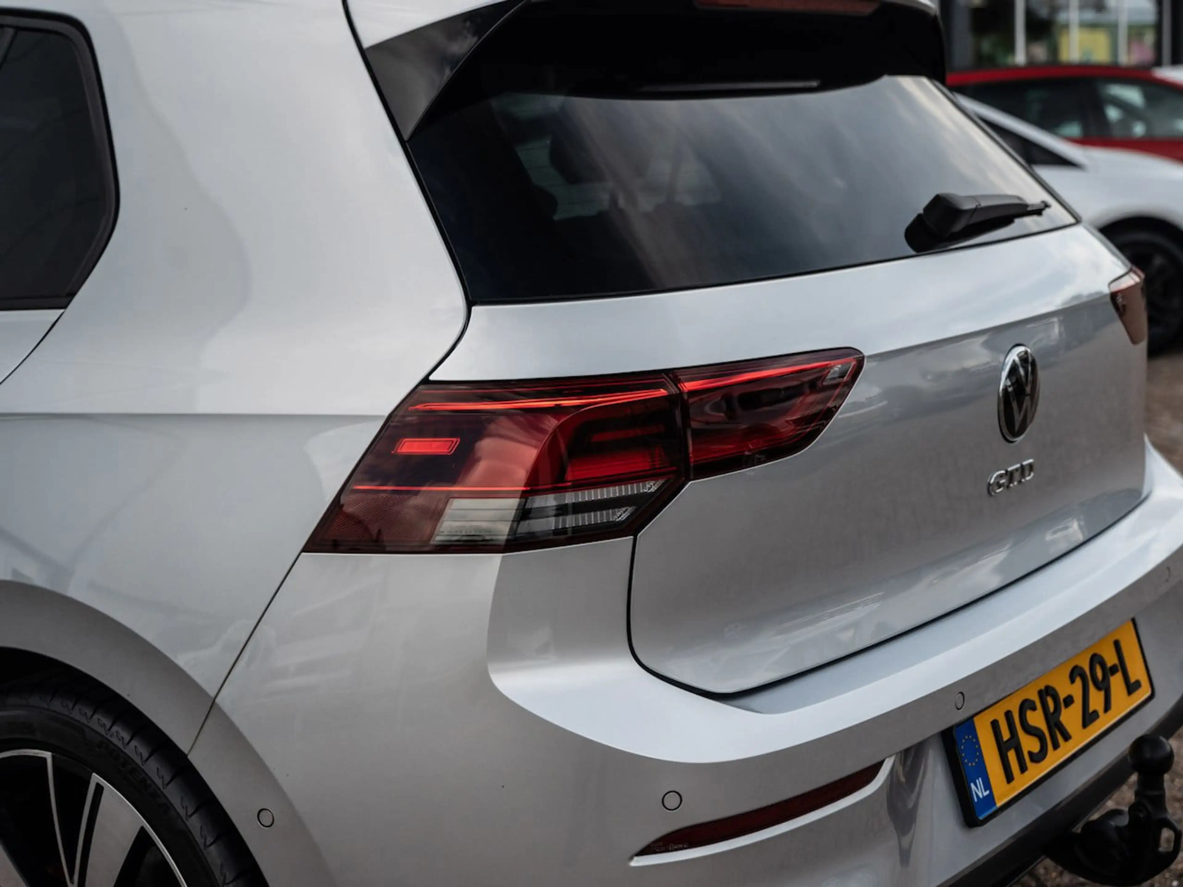 Volkswagen Golf GTD 2.0 TDI — photo 11