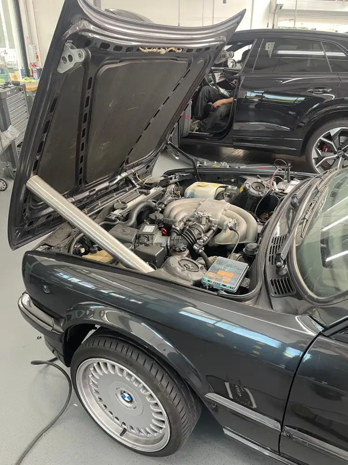BMW 325i, foto 10