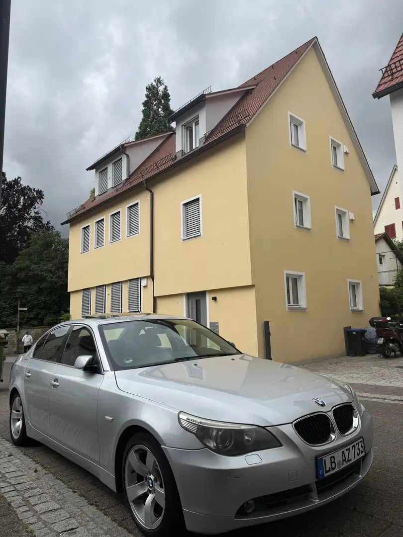BMW 530 530i - 2