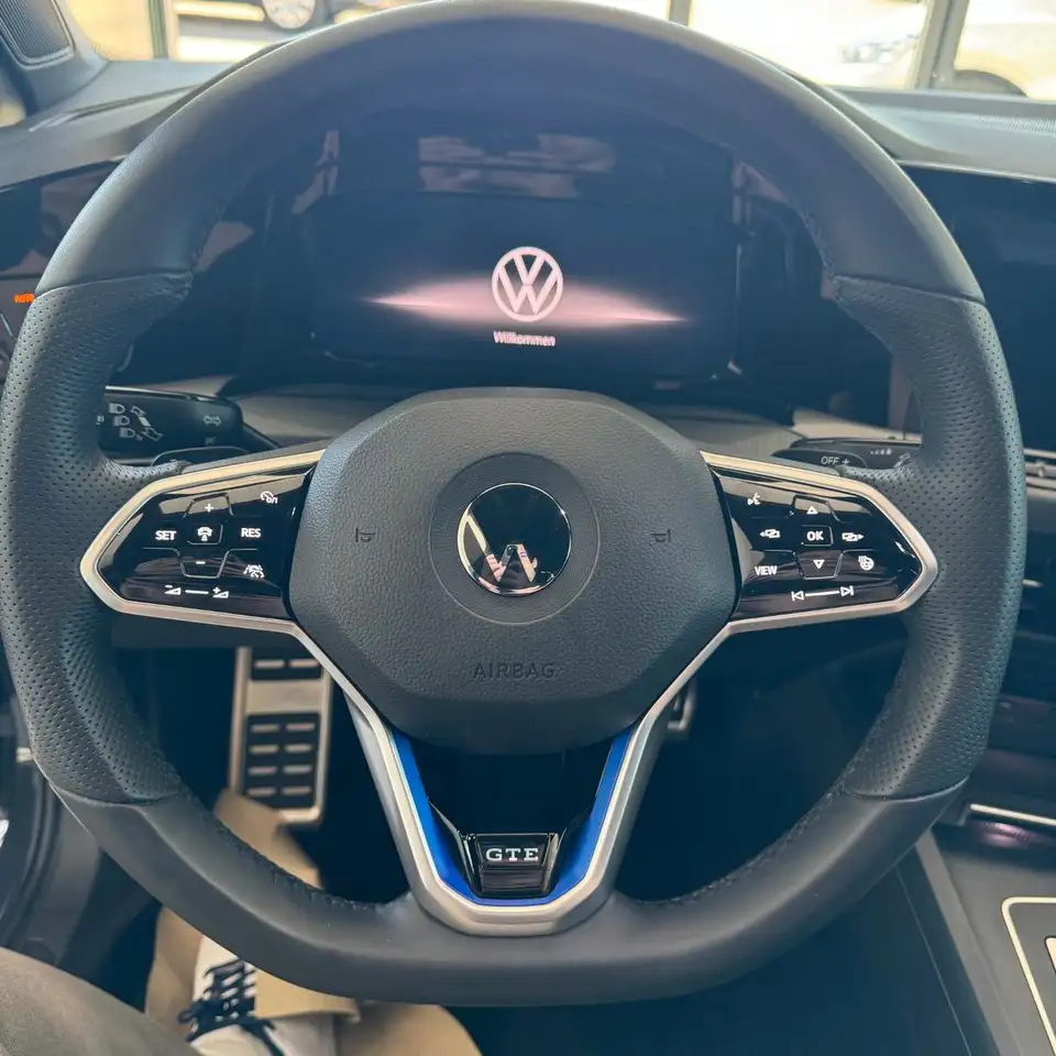 Volkswagen Golf VIII Lim. GTE 1.4 eHybrid 13
