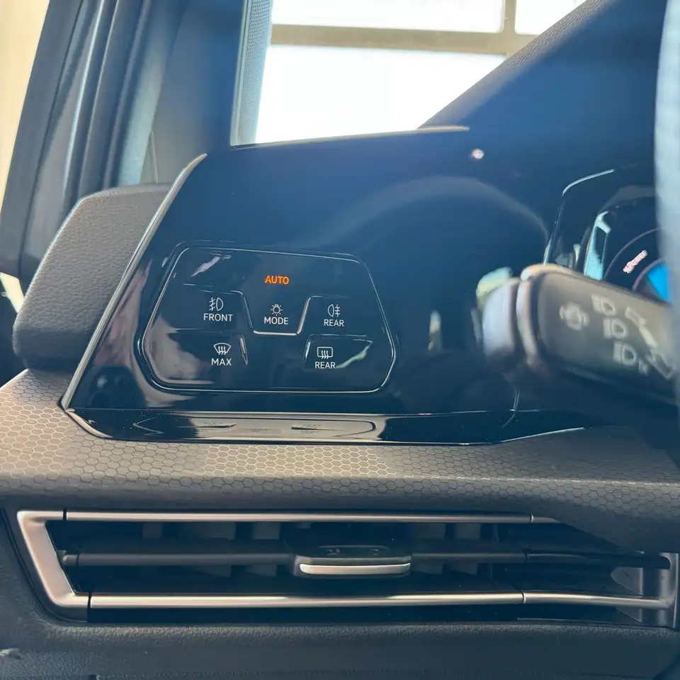 Volkswagen Golf VIII Lim. GTE 1.4 eHybrid 19