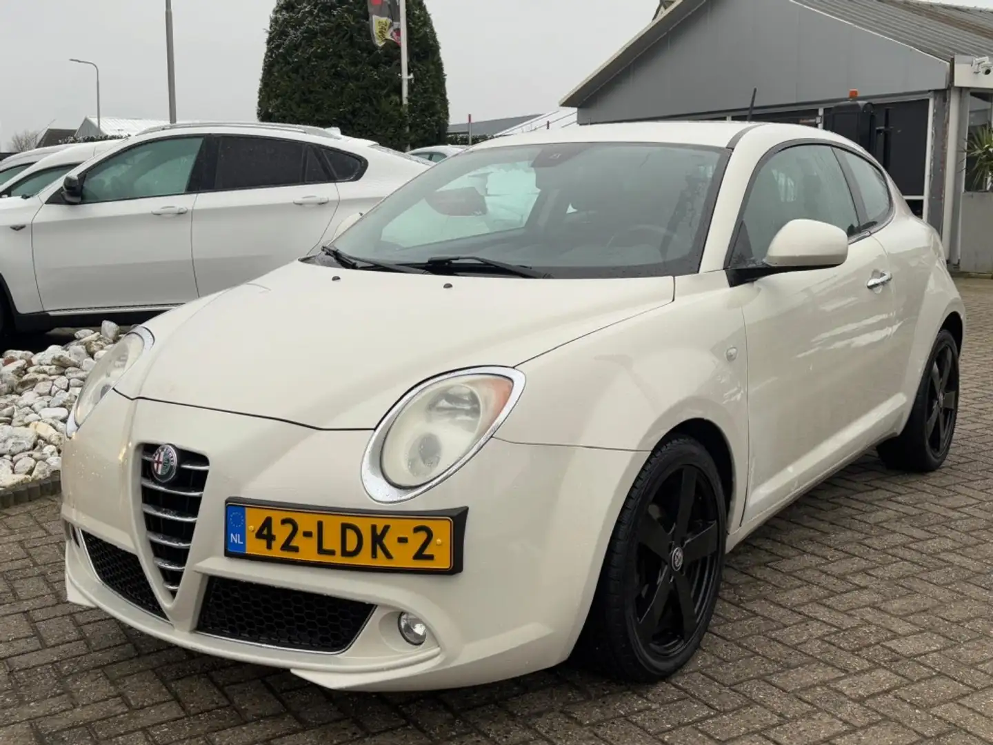 Alfa Romeo MiTo 1.4 Benzine Distinctive 2010 Wit Weiß - 1