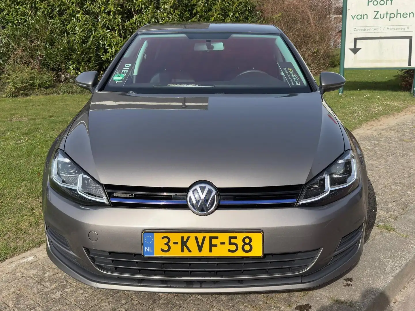 Volkswagen Golf 1.6 TDI Trendline Grau - 2