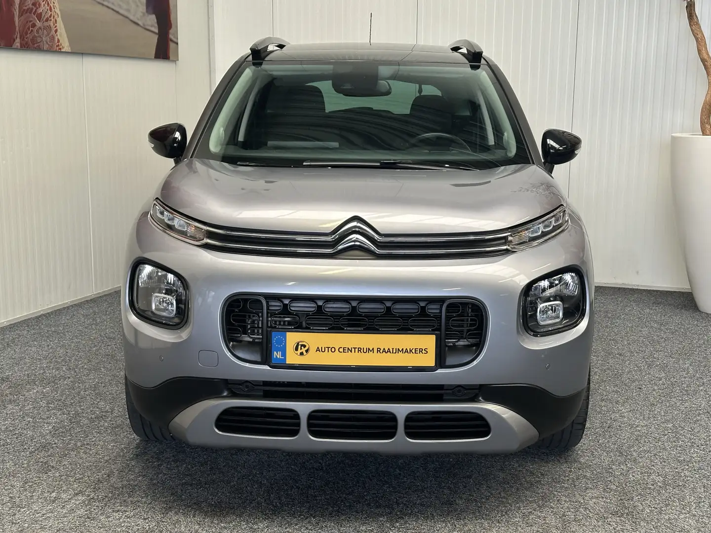 Citroen C3 Aircross GERESERVEERD 1.2 PURE TECH FEEL NAVIGATIE CRUISE C Grijs - 2