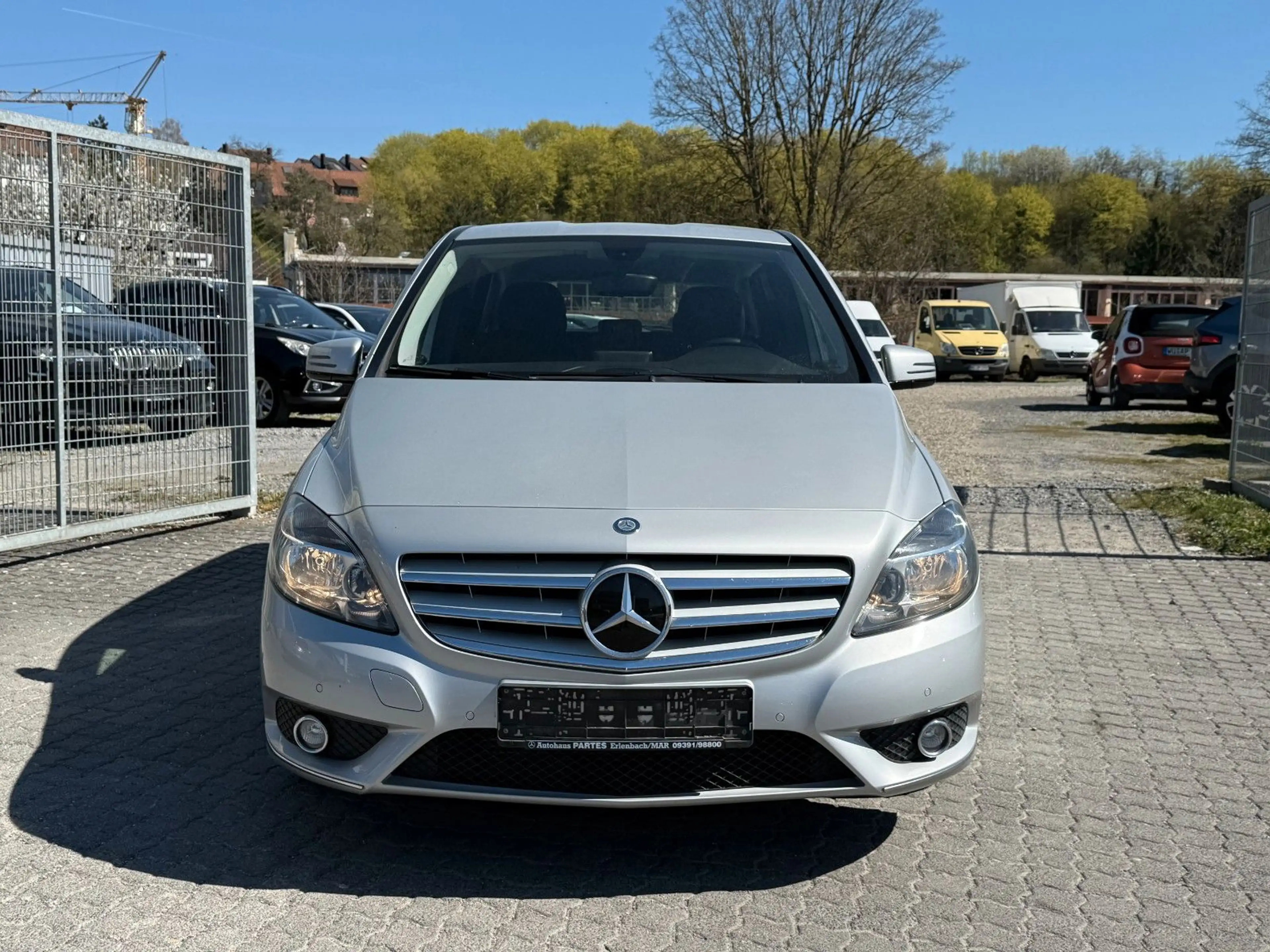 Mercedes-Benz B 180 CDI Klima AHK PDC SHZ FullService Tüv02.27 — photo 2