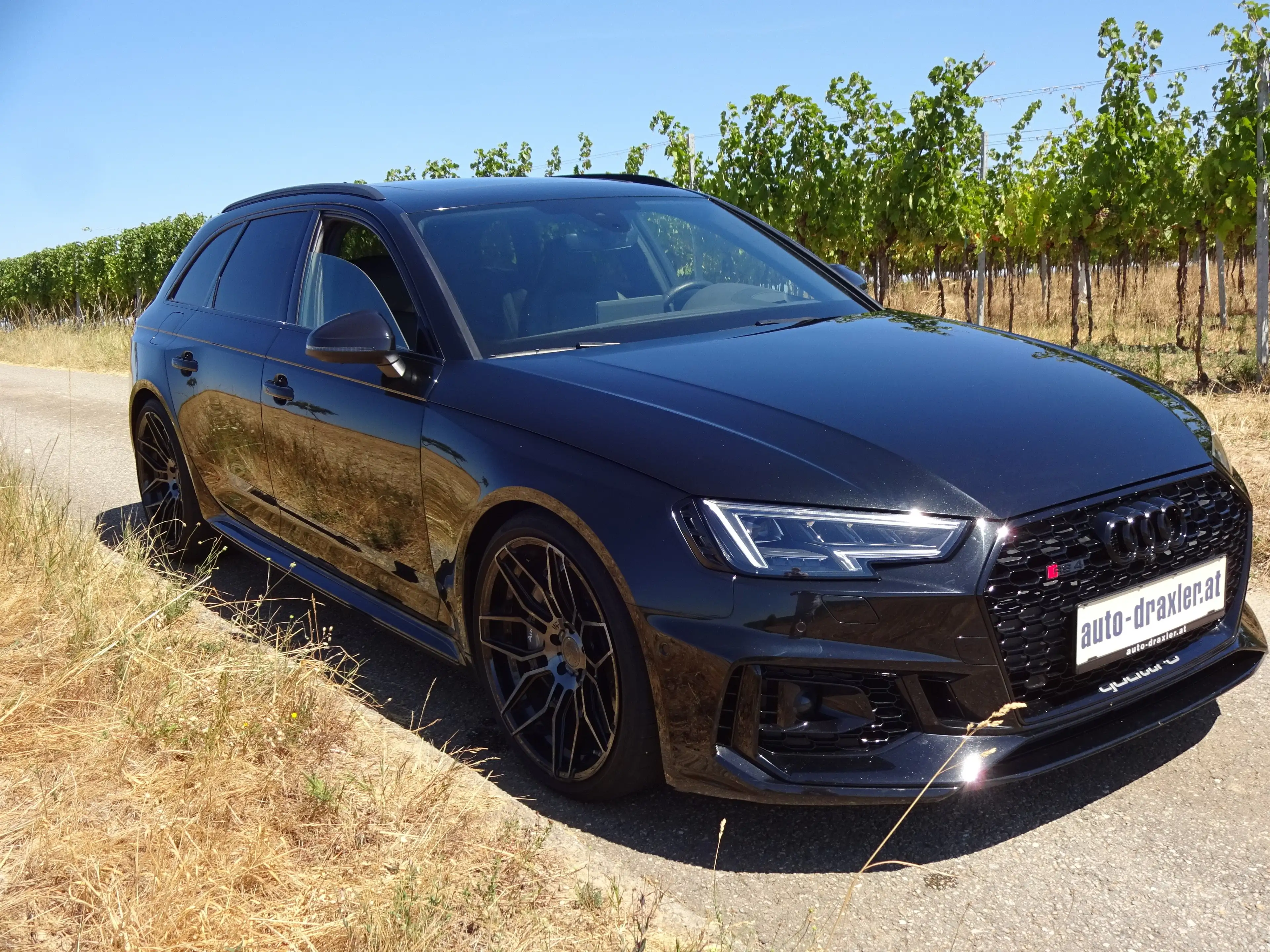 Audi RS4 Keramikbr+Pano+B&O+RS-AGA+Dynamikp.+Matrix LED — photo 6