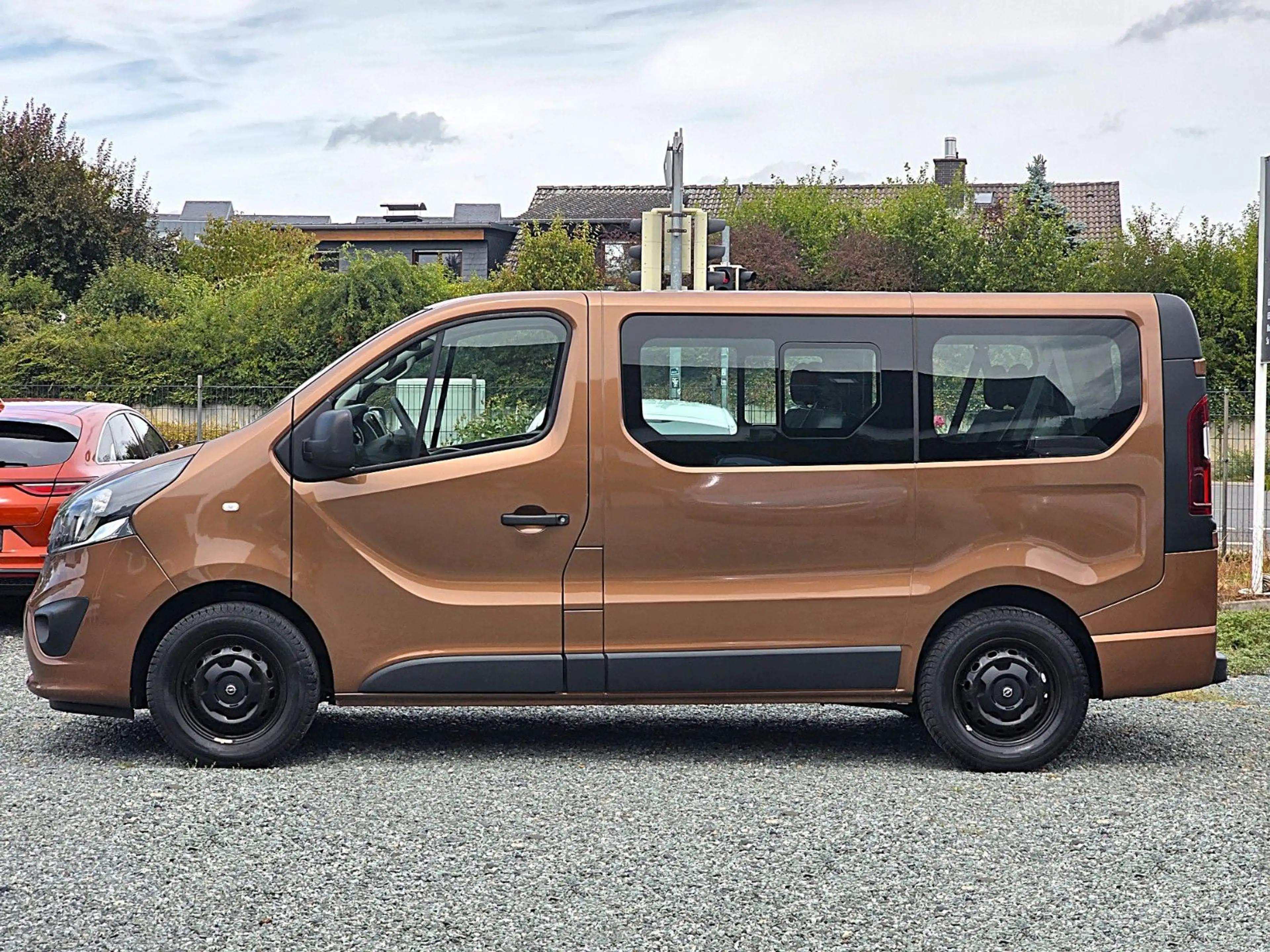 Opel Vivaro B Combi L1H1 145 2,7t NAVI/KAMERA/9SITZER — photo 9