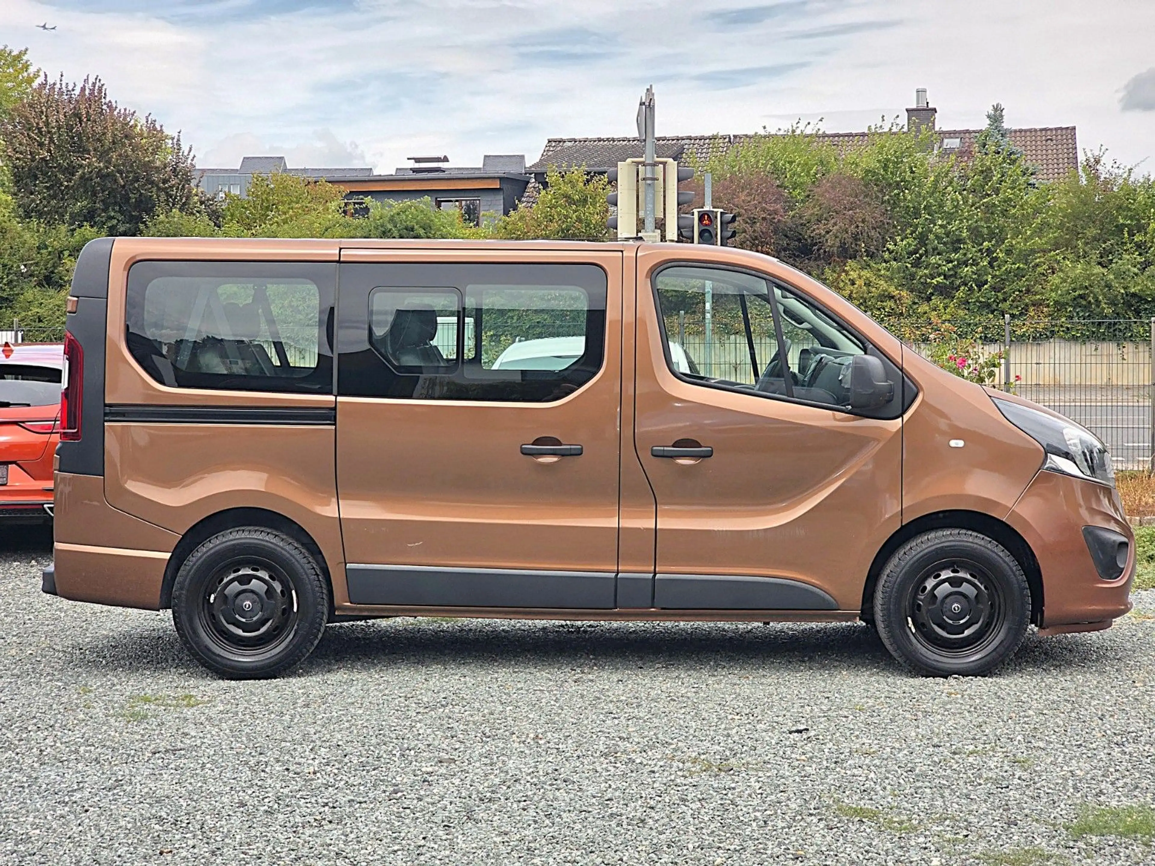 Opel Vivaro B Combi L1H1 145 2,7t NAVI/KAMERA/9SITZER — photo 4