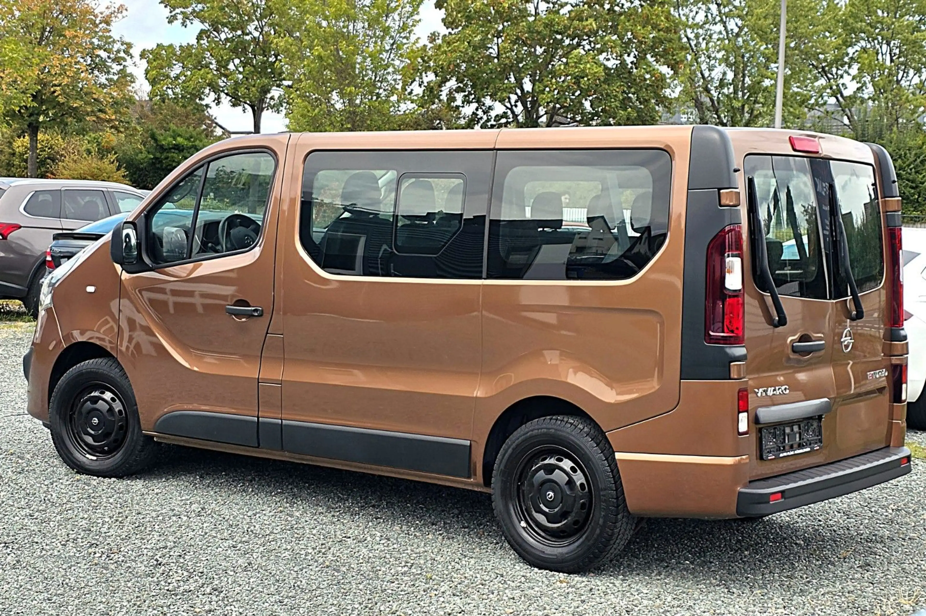 Opel Vivaro B Combi L1H1 145 2,7t NAVI/KAMERA/9SITZER — photo 8