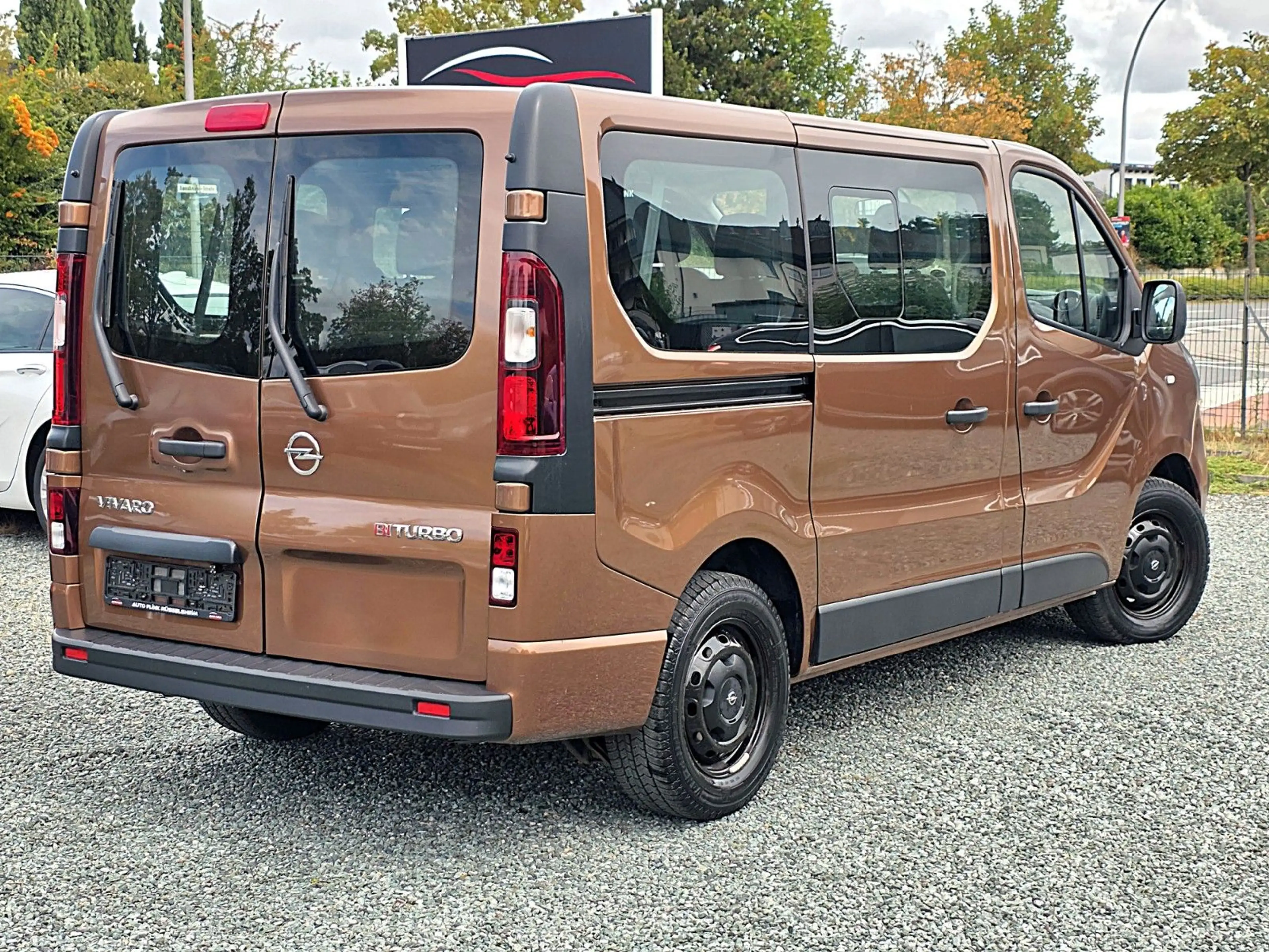 Opel Vivaro B Combi L1H1 145 2,7t NAVI/KAMERA/9SITZER — photo 6