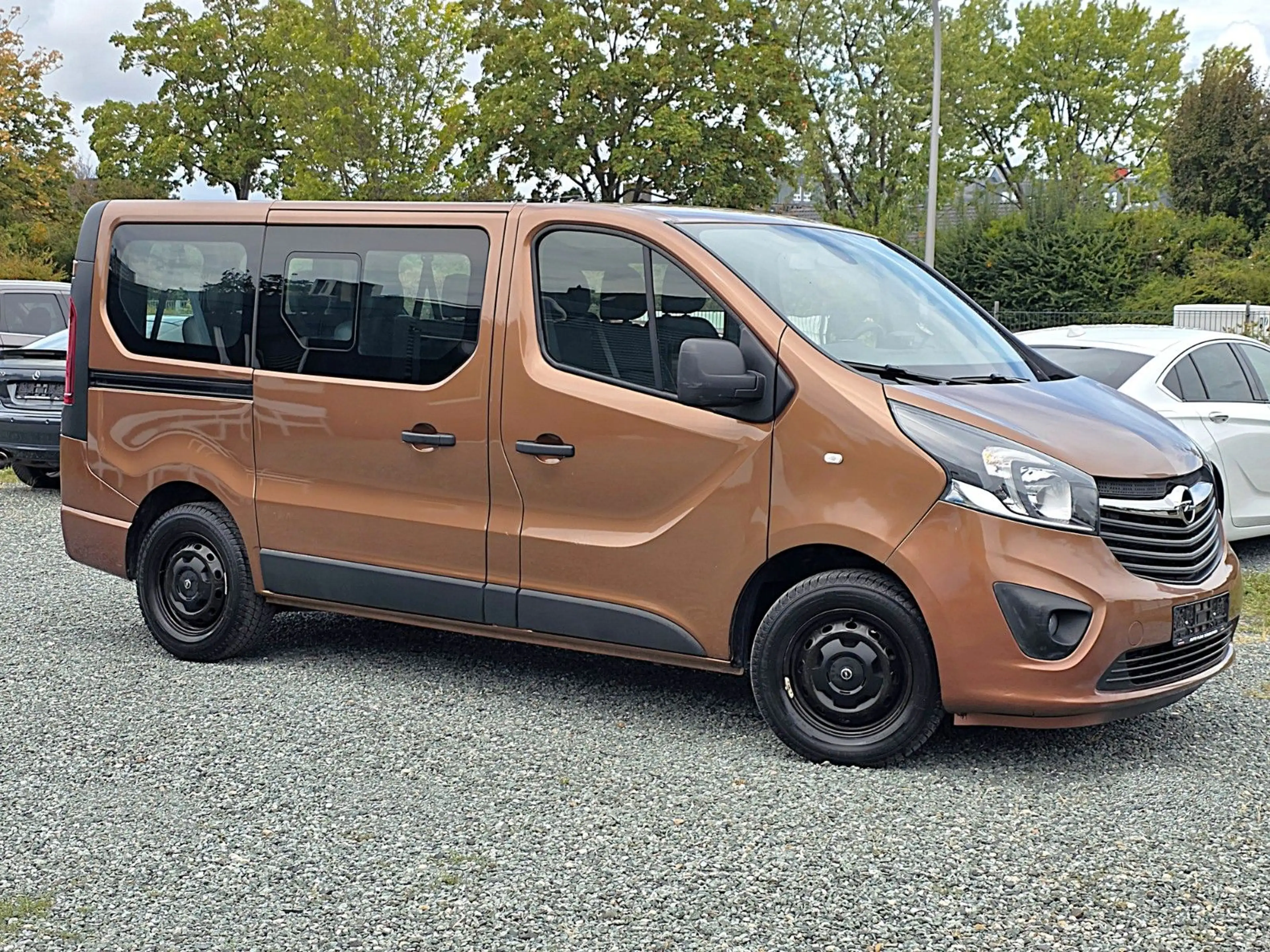 Opel Vivaro B Combi L1H1 145 2,7t NAVI/KAMERA/9SITZER — photo 3
