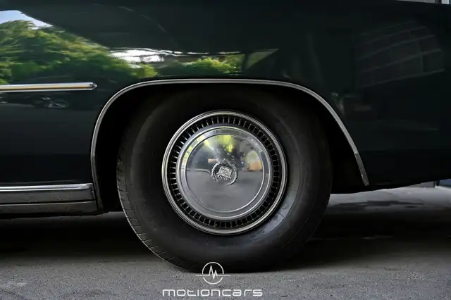 Cadillac Eldorado view 8