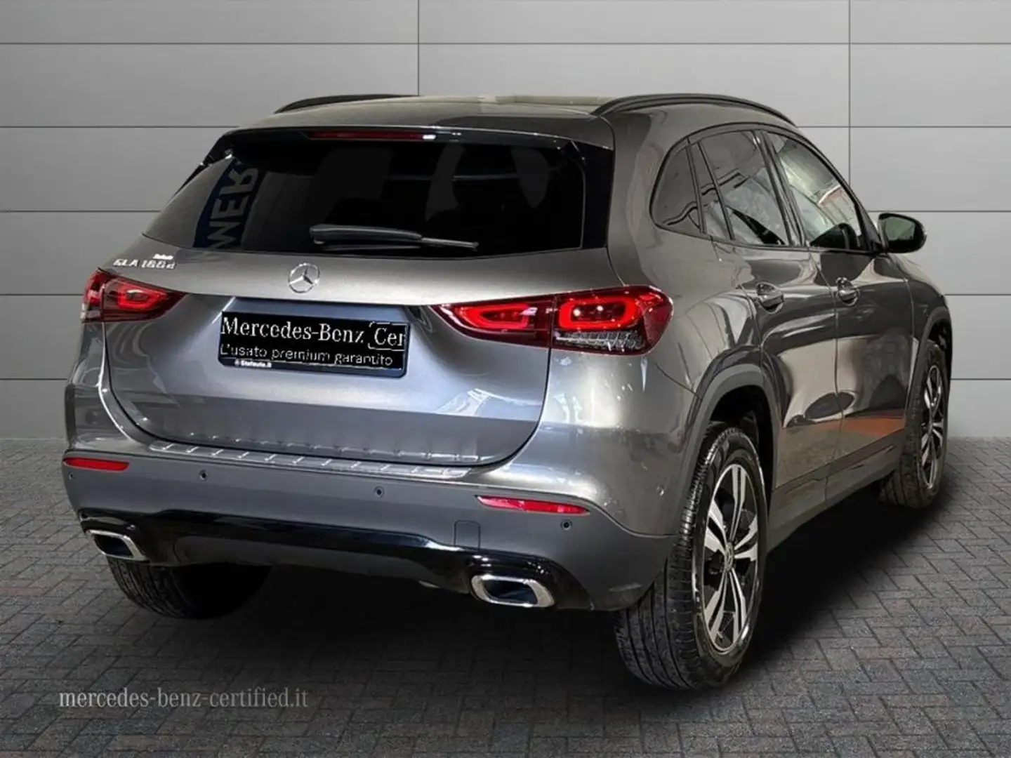 Mercedes-Benz GLA 180 d Automatic Sport Plus Gri - 2