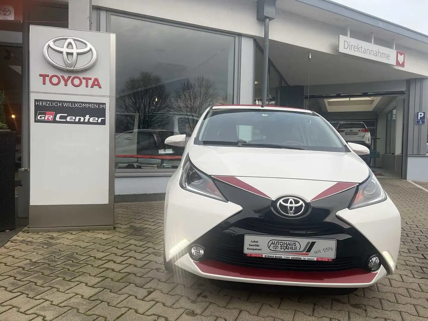 Toyota Aygo 5-Türer x-Pose Faltdach, Klima Blanc - 1