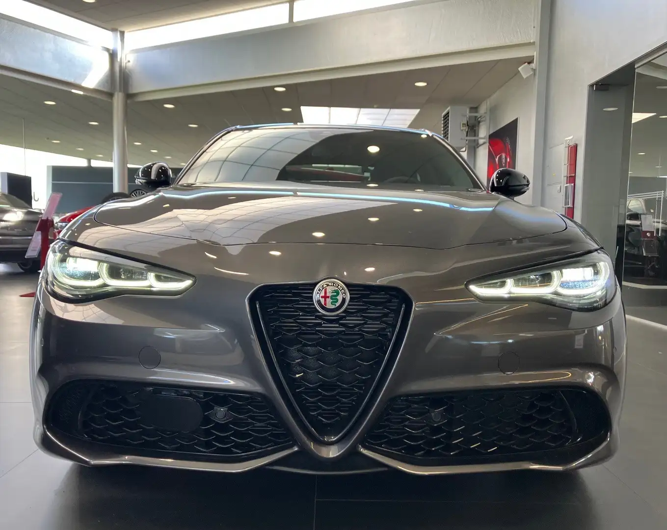 Alfa Romeo Giulia VELOCE 2.0 TURBO 280PK Q4 | FULL OPTION | -18,4% Grey - 2