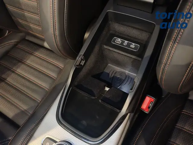 Alfa Romeo Stelvio view 26