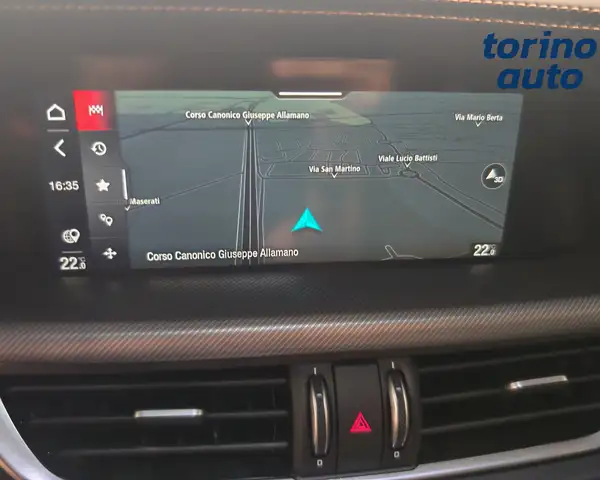 Alfa Romeo Stelvio view 17