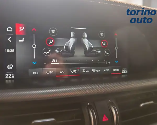 Alfa Romeo Stelvio view 21