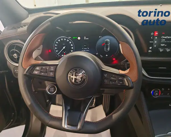 Alfa Romeo Stelvio view 12