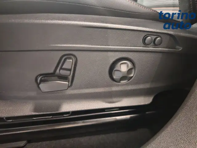 Alfa Romeo Stelvio view 10