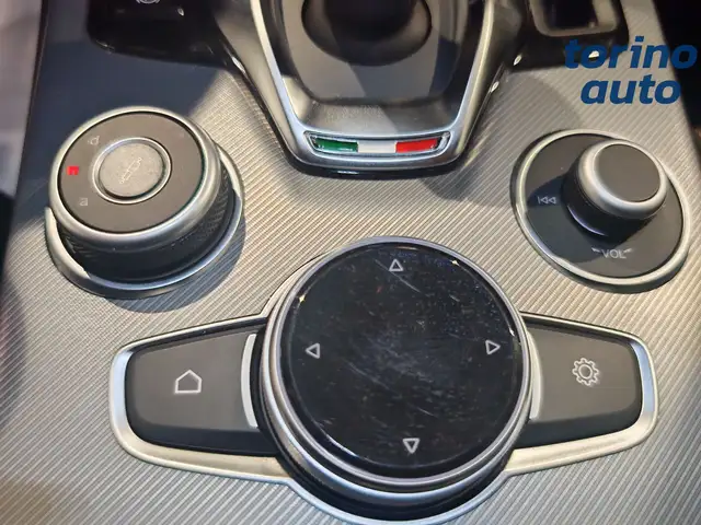 Alfa Romeo Stelvio view 24
