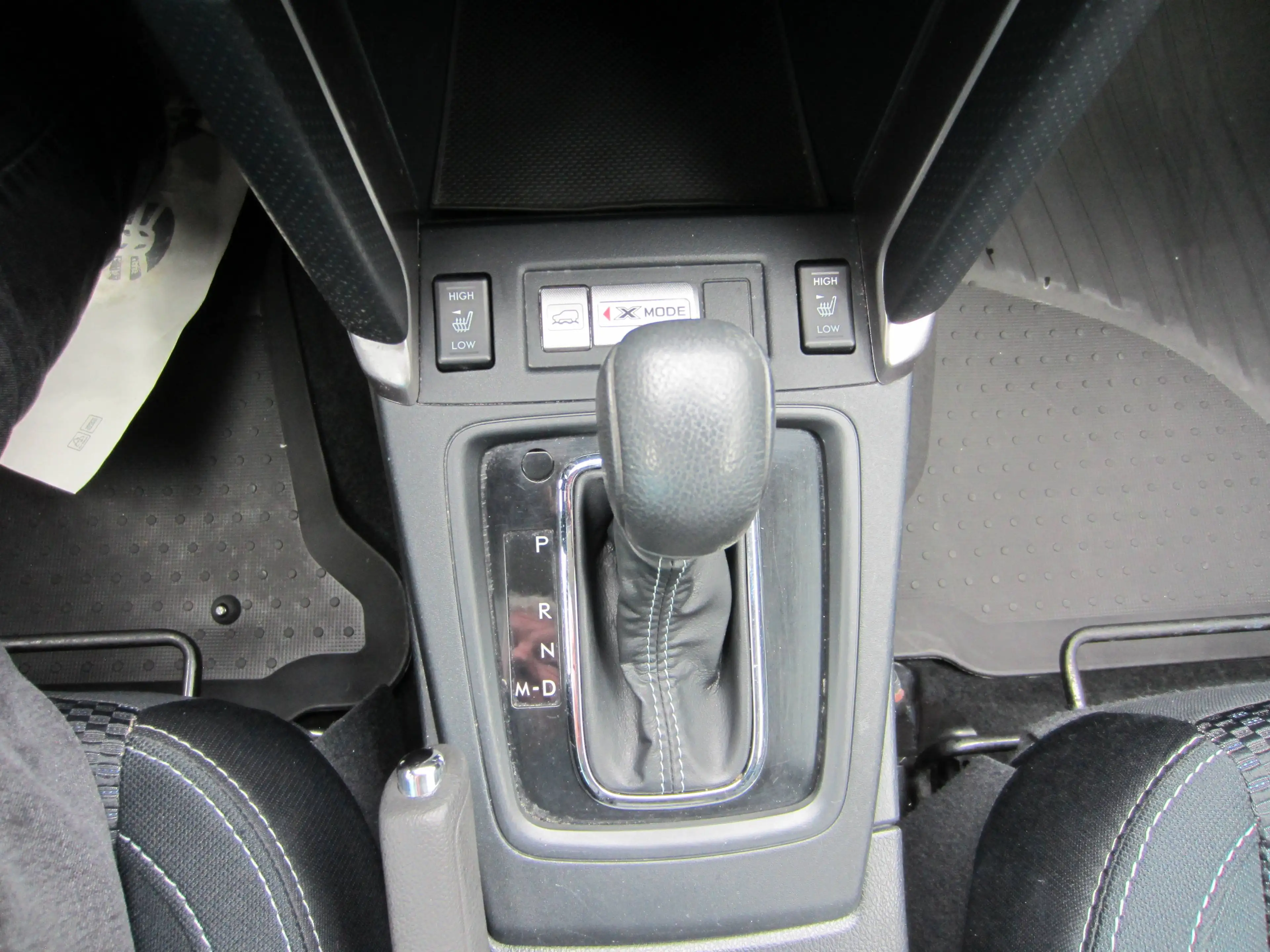 Subaru Forester Exclusive Automatik Rückfahrkamera Panoramadach — photo 16