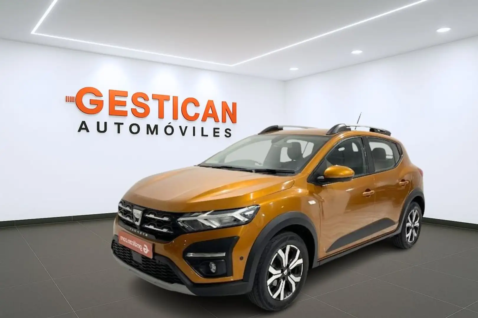 Dacia Sandero Stepway TCe Comfort 67kW Oranje - 1