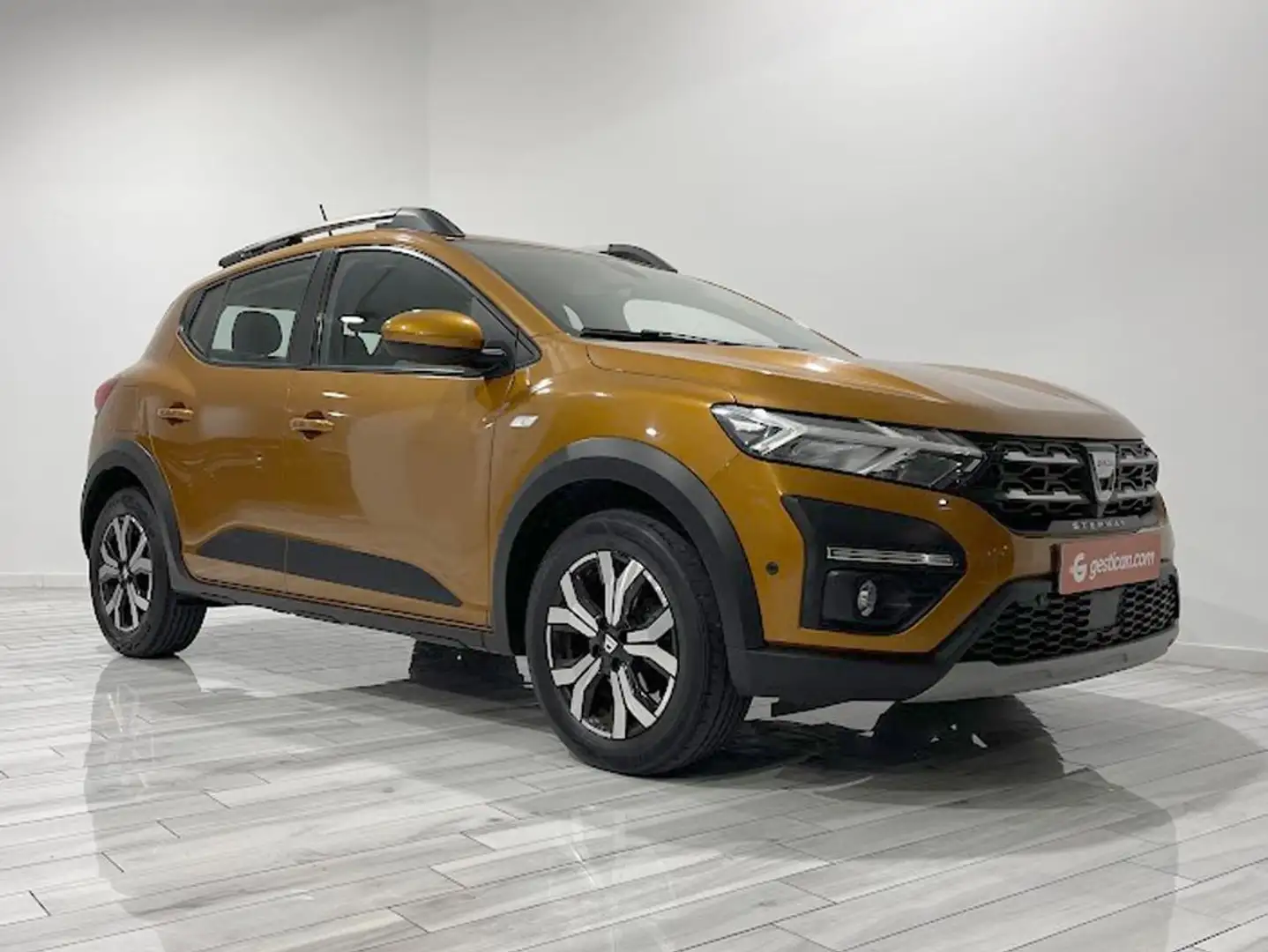 Dacia Sandero Stepway TCe Comfort 67kW Oranje - 2