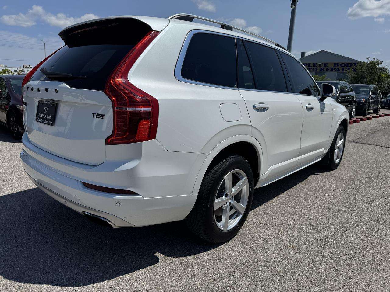 2017 Volvo XC90 T5 Momentum — снимка 1