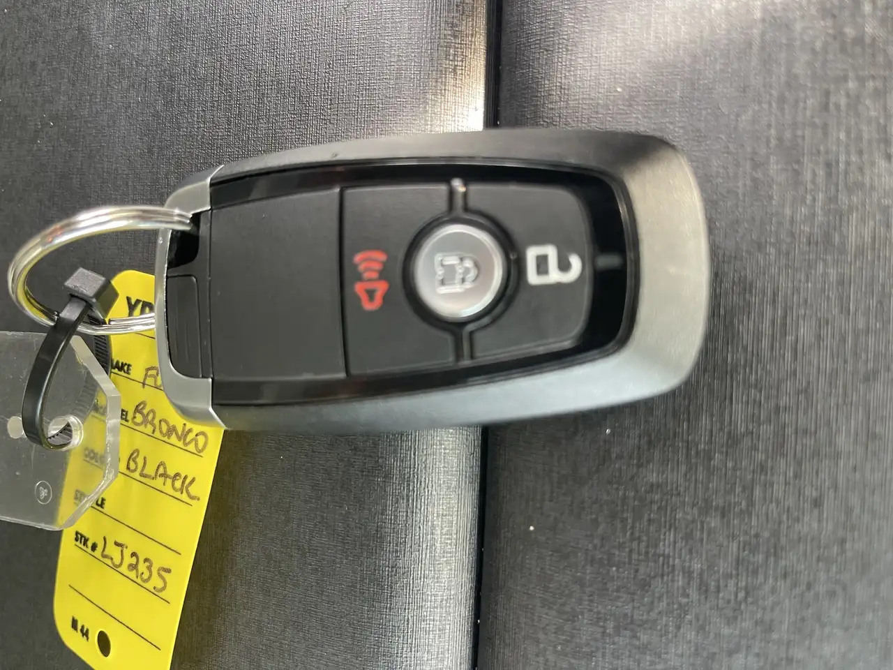 Ford Bronco снимка Ford Bronco