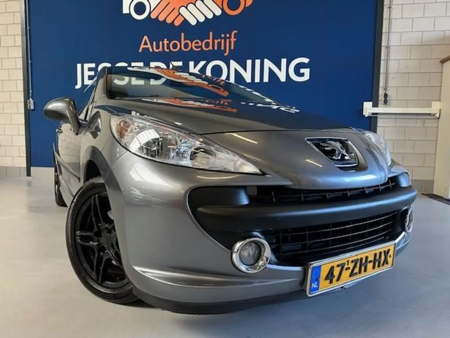 Peugeot 207 CC 1.6 VTi / cabriolet/hardtop/ bj.2008 / kleur: g Grau - 2