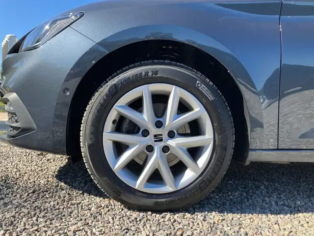 Seat Leon view 13