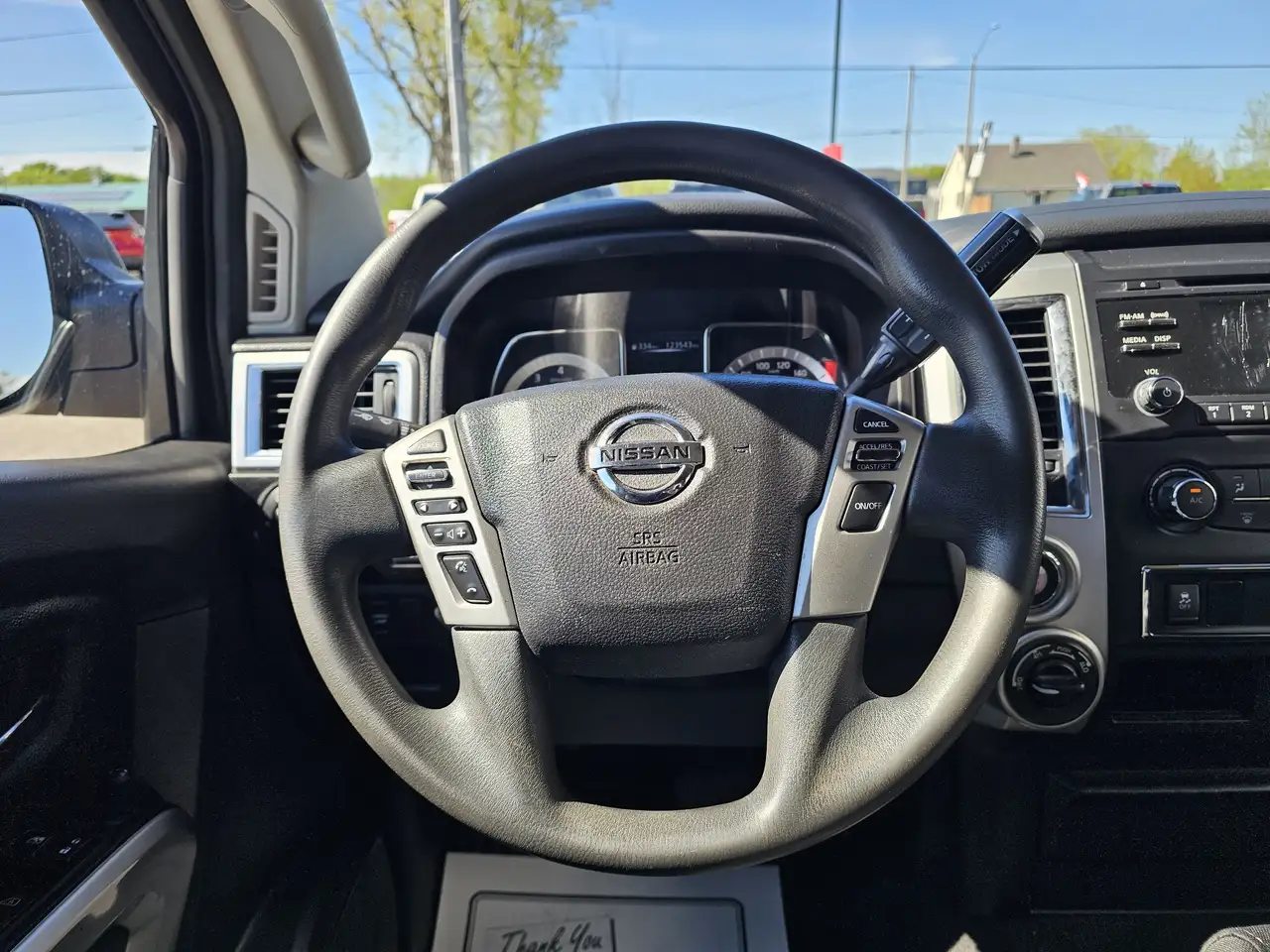 Nissan Titan снимка Nissan Titan