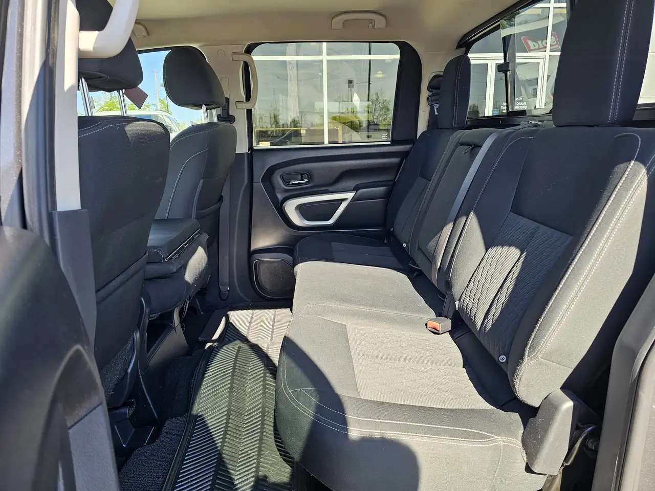 Nissan Titan снимка Nissan Titan