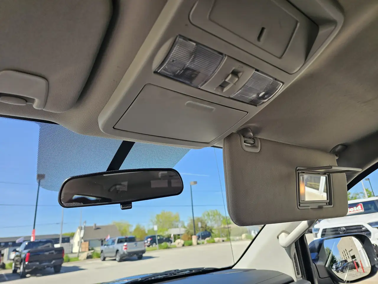 Nissan Titan снимка Nissan Titan