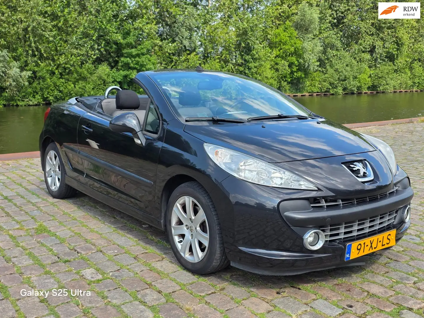 Peugeot 207 CC 1.6 VTi Première Cabriolet 1e eigenaar airco cv Zwart - 1