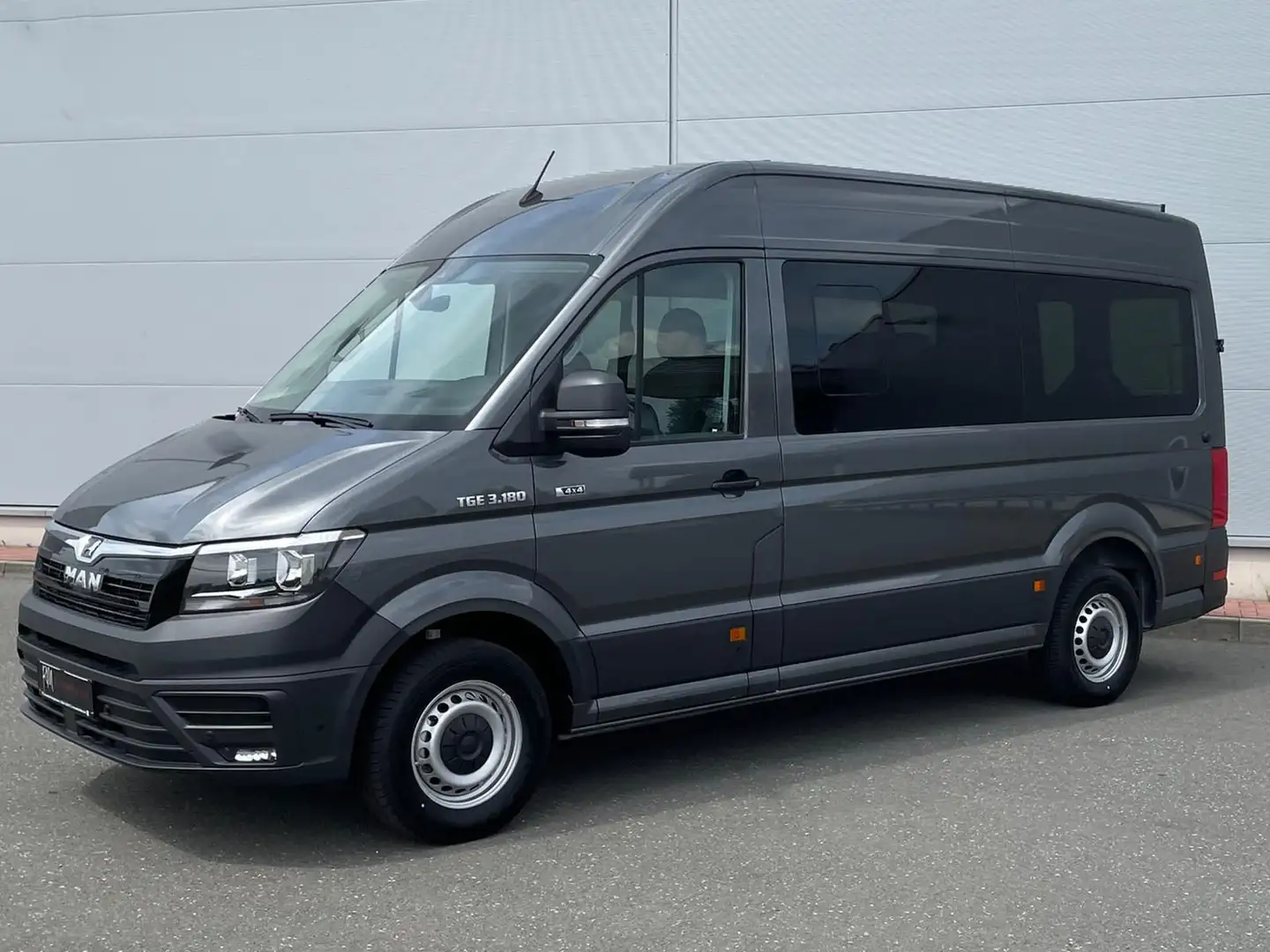MAN TGE 3.180 Kombi L3H2 4x4 TEMPOMAT KAMERA 8-SITZE Grau - 1