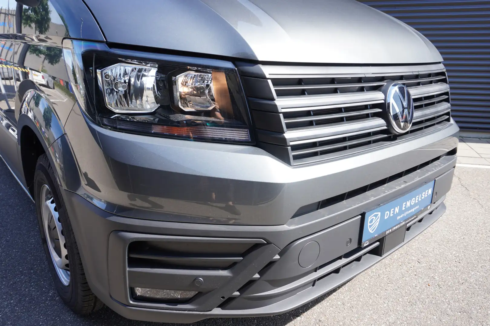 Volkswagen Crafter 30 2.0 TDI 140PK L3H3 Highline, Modeljaar 2025, Na Grijs - 2