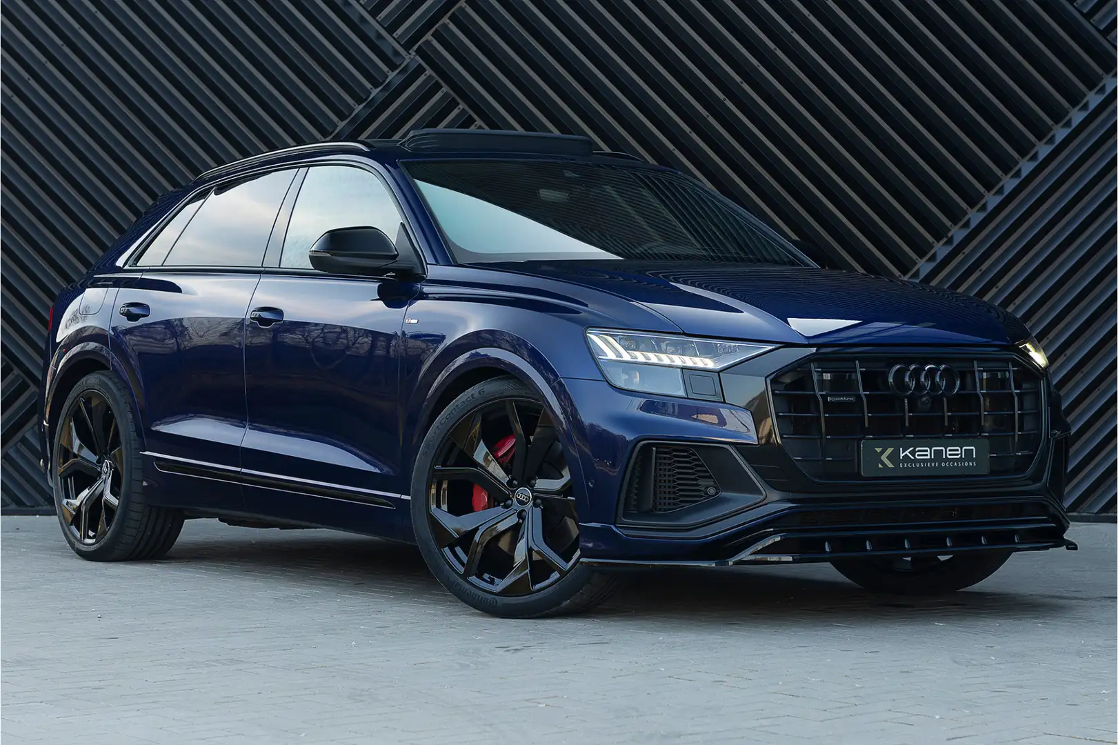 Audi Q8 55 TFSI e quattro S-Line ACC Pano Matrix Head Up B Bleu - 1