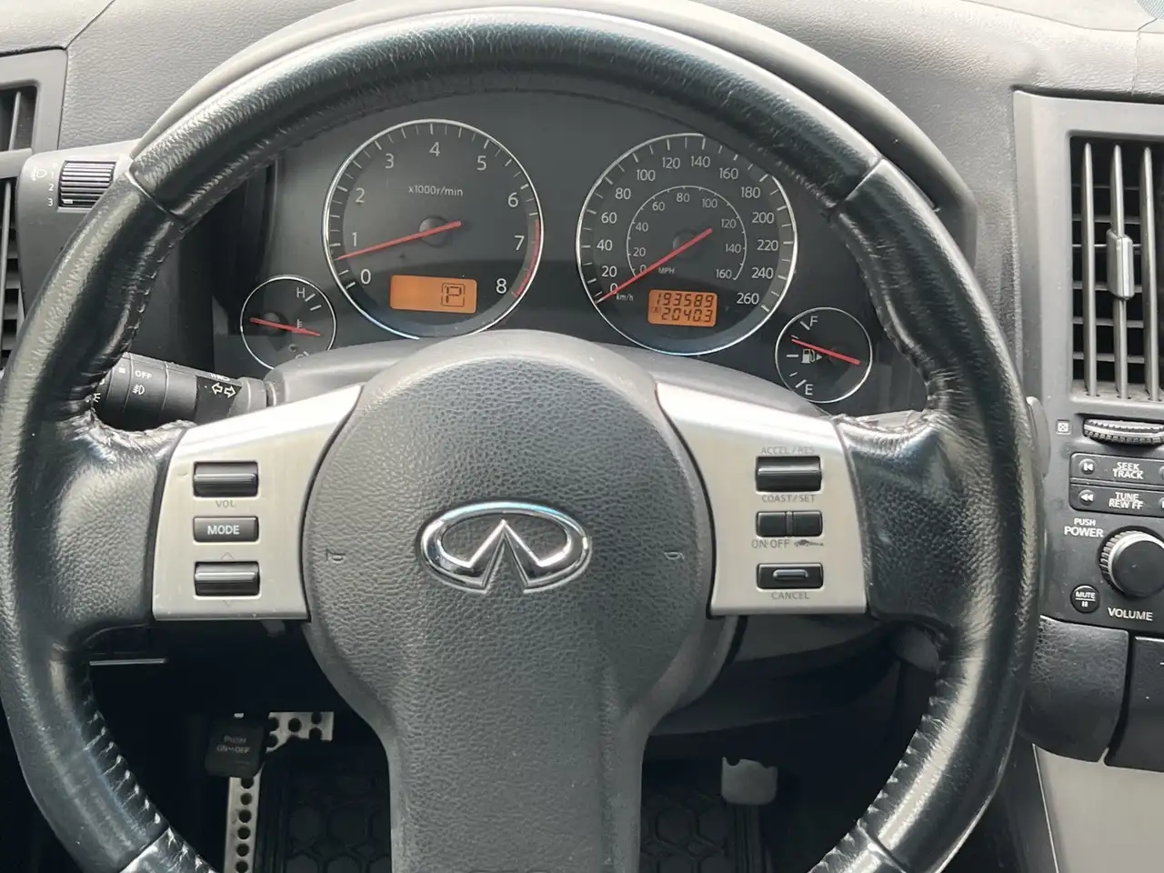 Infiniti FX снимка Infiniti FX
