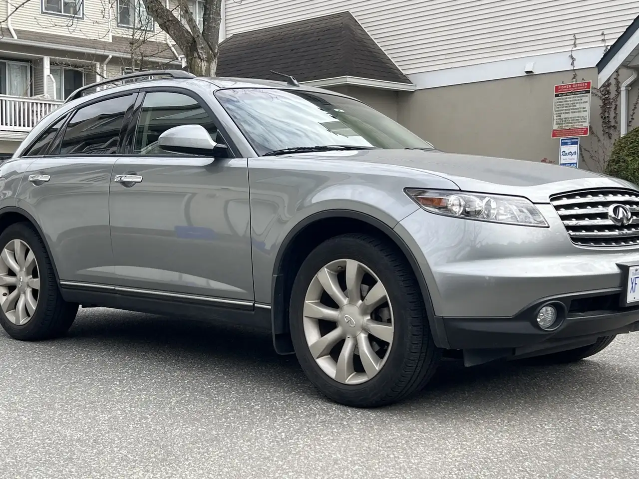 Infiniti FX снимка Infiniti FX