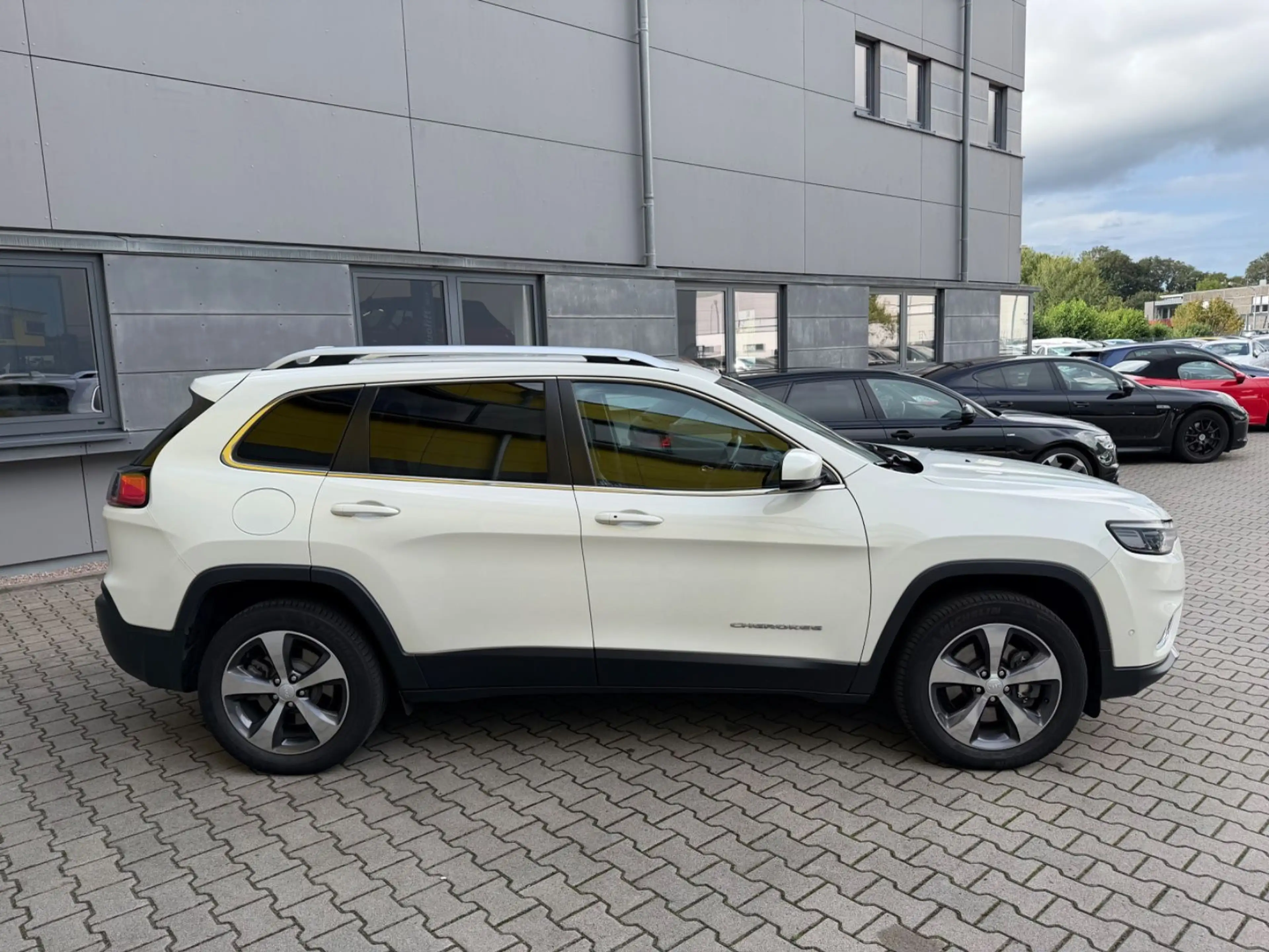 Jeep Cherokee Limited 4WD/AHK/LEDER/AUTOM*/NAVI/ — photo 8