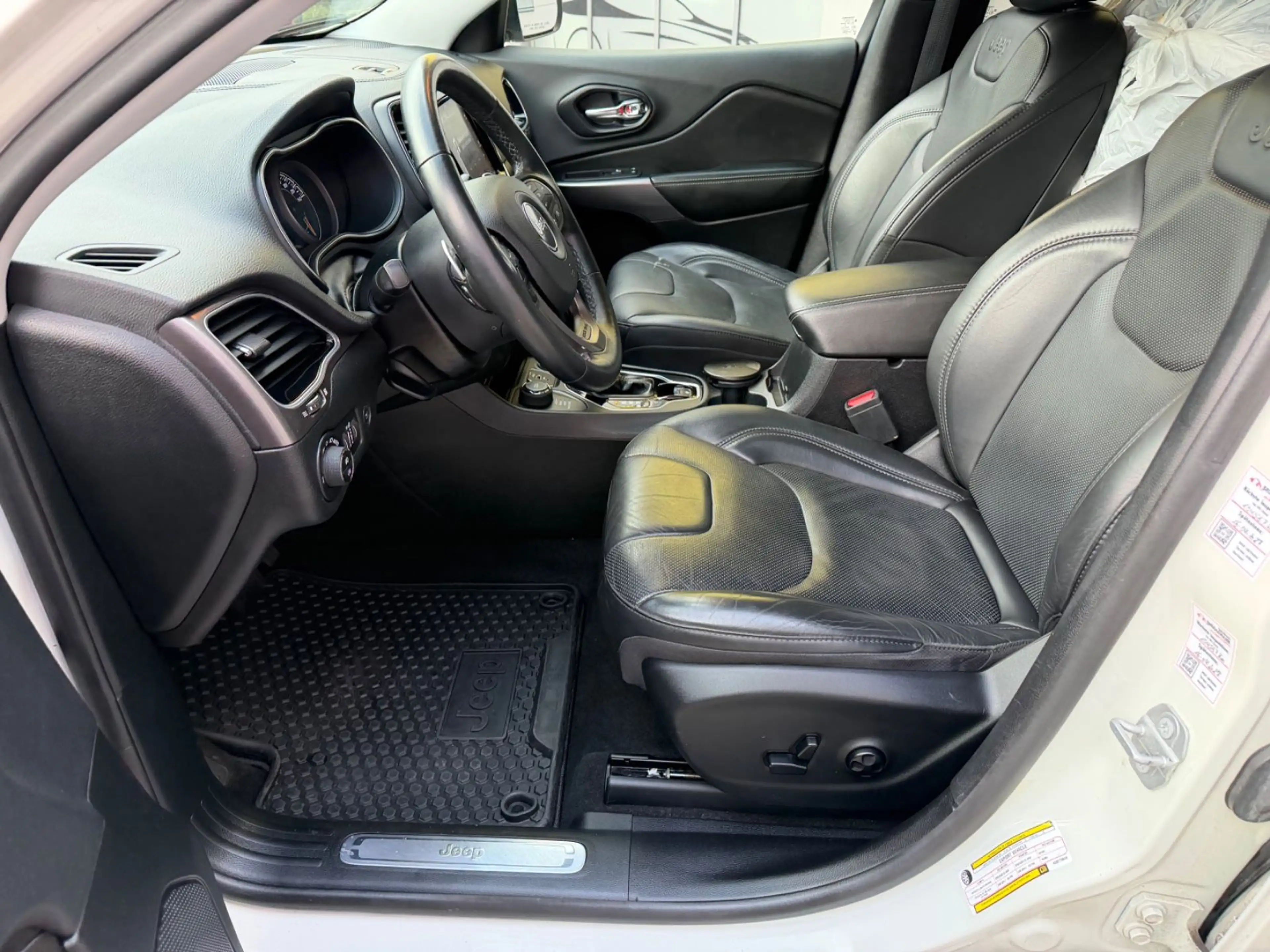 Jeep Cherokee Limited 4WD/AHK/LEDER/AUTOM*/NAVI/ — photo 12