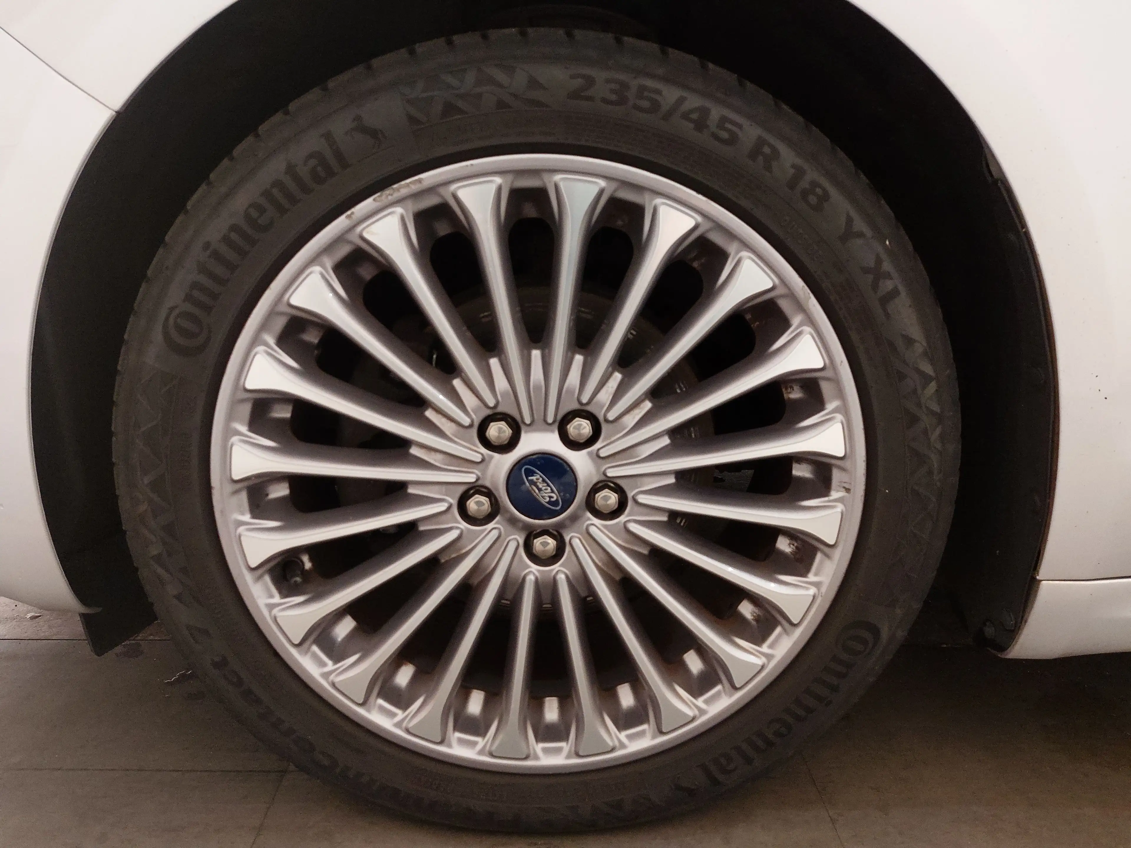 Ford Mondeo — photo 8