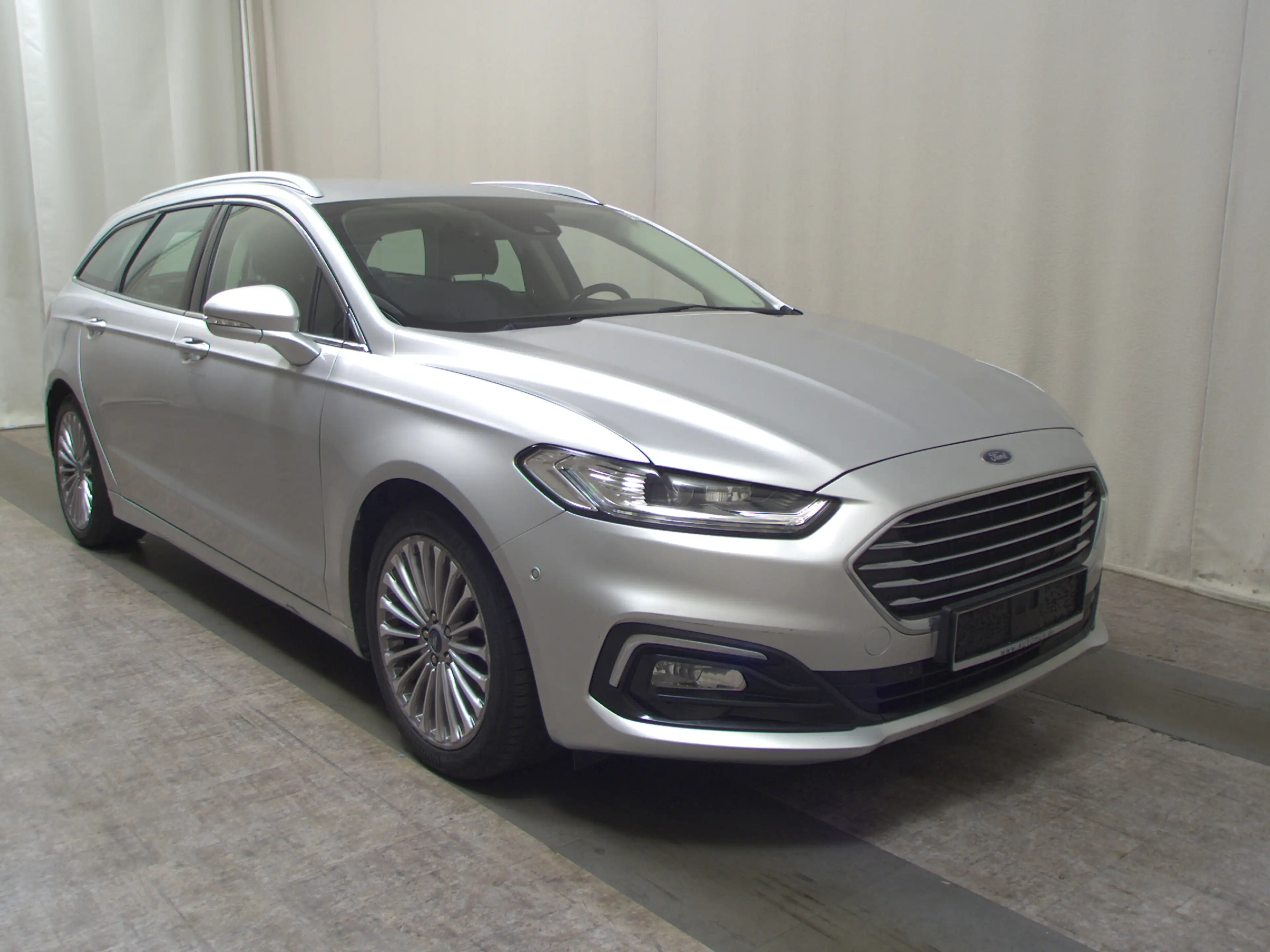 Ford Mondeo — photo 3